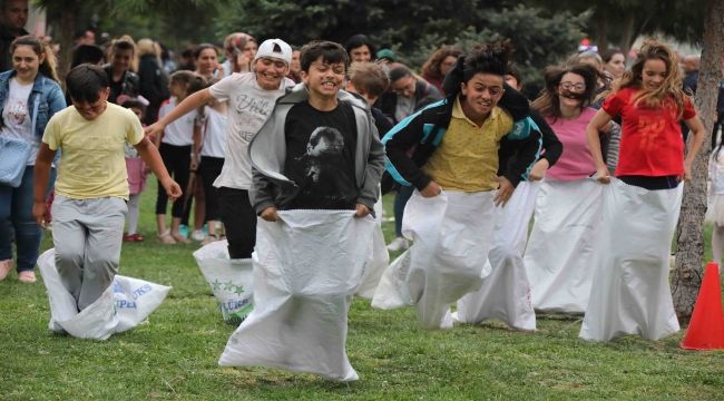 Bayraklı'da baba çocuk şölenleri!