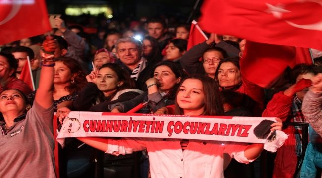 Gaziemir’de Cumhuriyet coşkusu