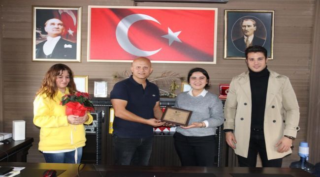 Çeşmeli muhtara ‘Teşekkür Belgesi’