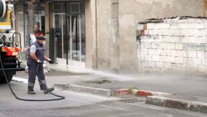 Bayraklı’da sokaklar dezenfekte edildi