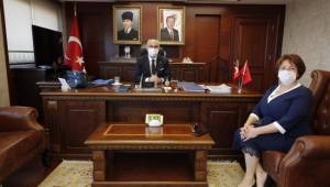 İlkay Girgin Erdoğan, İzmir Valisi Yavuz Selim Köşger'i ziyaret etti