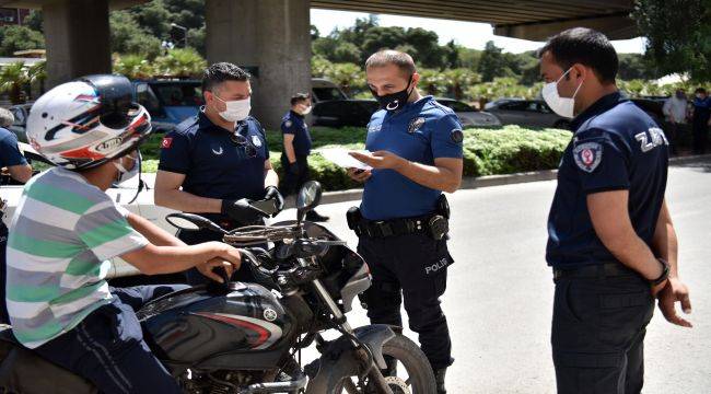 Bornova'da tam kapanma denetimleri