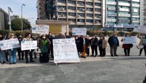 Bornova'da elektrik zamlarına protesto