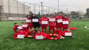 Konak U-13 Kız Futbol Takımı Türkiye finalinde