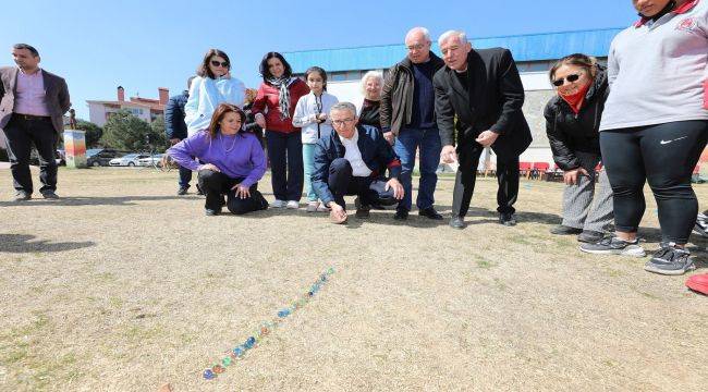 Nesiller, sokak oyunlarında buluştu