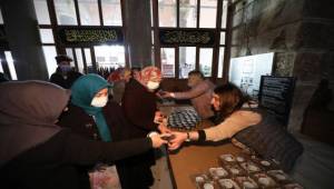 Efes Selçuk'ta Ramazan dayanışma ile başladı