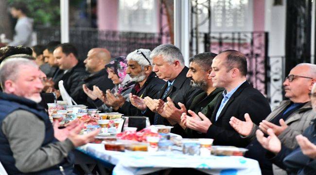 İZDENİZ personelinden bin kişilik iftar