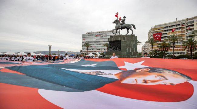 İzmir'de coşkulu anlar