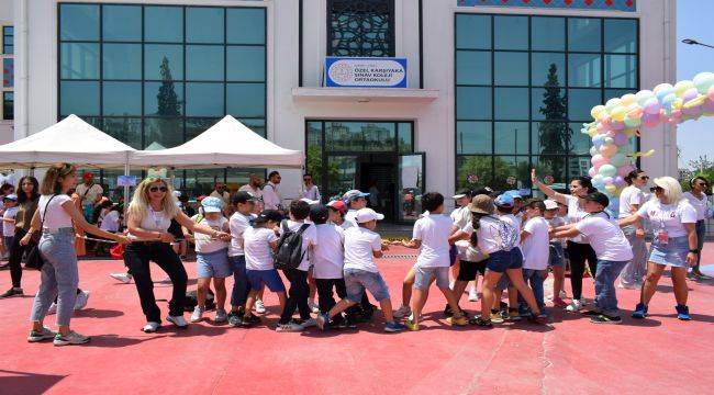 İzmir’de ilk ve tek okul şenliği