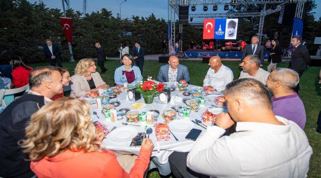 Son iftar sofrası emekçileri için kuruldu