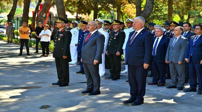 15 Temmuz Demokrasi ve Milli Birlik Günü'nde şehitler anıldı