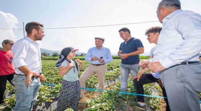 Başkan Tunç Soyer Beydağ'da üreticilerle buluştu