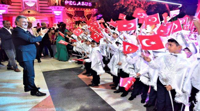 Bornova'da toplu sünnet şöleni 