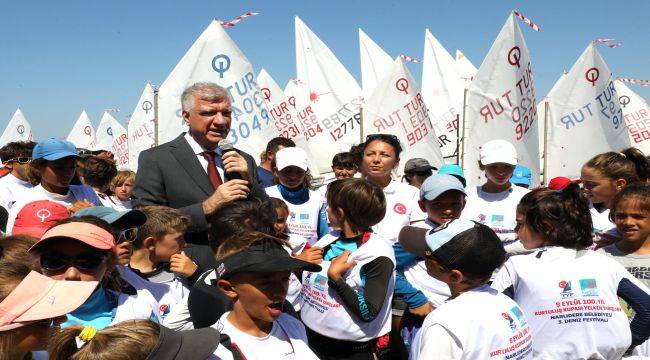 Kurtuluşun kahramanlarına körfezde saygı duruşu 