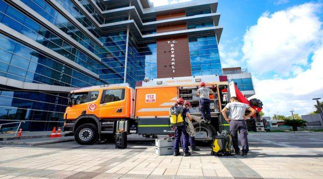 Bayraklı Belediyesi'nde yangın tatbikatı 