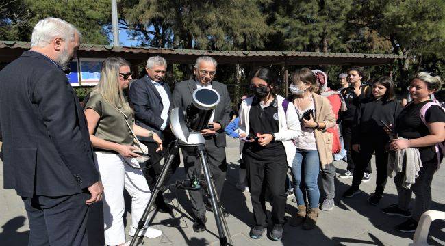 Bornova'da güneş tutulması heyecanı 