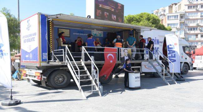 Deprem simülasyon tırı Bornova’da 