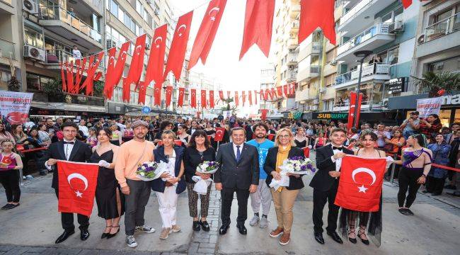 Konak’ta Cumhuriyet Bayramı coşkusu 