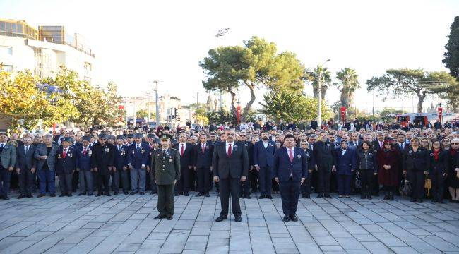 Buca’dan Ata'ya saygı duruşu 