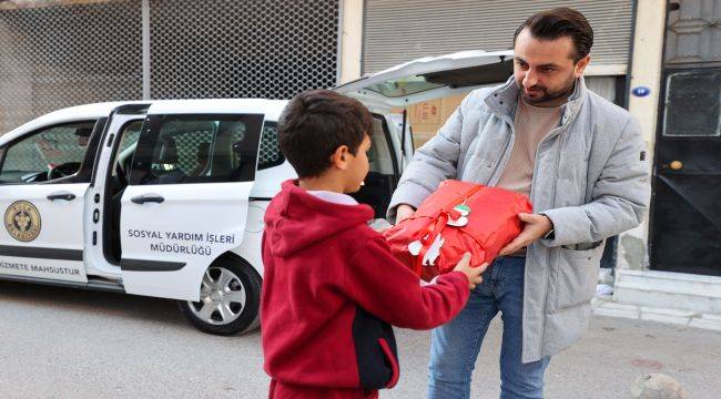 Başkan Kılıç yeni yıl öncesi minikleri sevindirdi