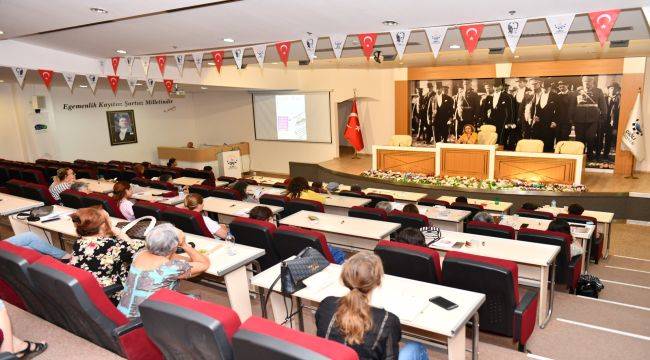 Çiğlili Kadınlar Mor Akademi’de buluşuyor