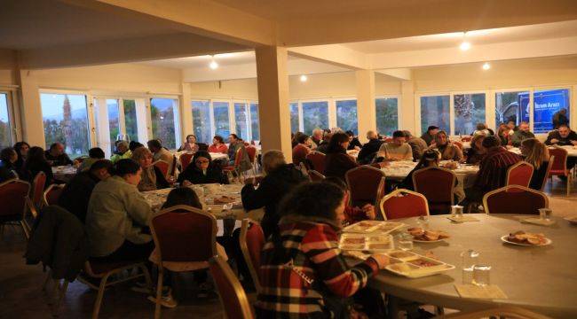 Konteyner Kentte İftar Yemeğine Başlandı