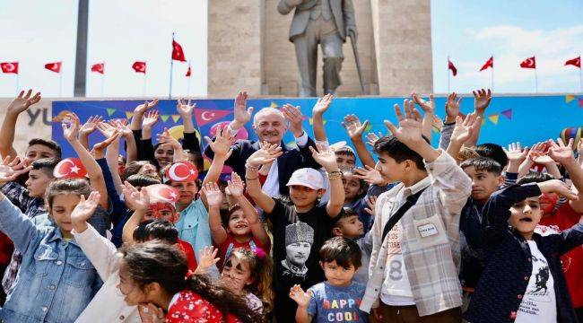 23 Nisan'da Didimli Çocuklar Gönüllerince Eğlendi 