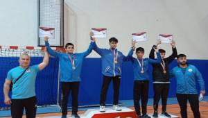 Yunusemreli Güreşçiler Antalya'da 5 Madalya Kazandı
