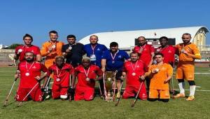 İzmir’in ampute futbol takımı Türkiye ikincisi oldu