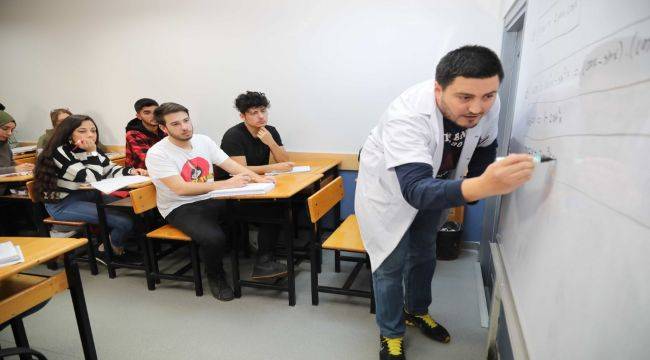 Bayraklı Belediyesi’nden kurs desteği