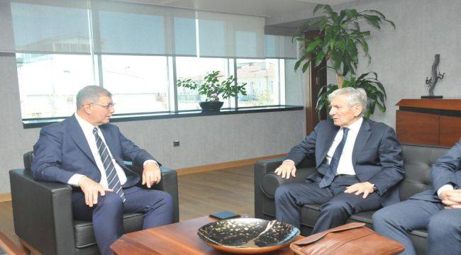 Başkan Tugay'dan Ankara'da Sendikaya Ziyaret