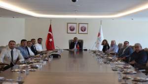İzmir ve Manisa'daki Medya STK'ları İletişim Başkanlığı'nda bir araya geldi