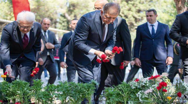 Başkan Tugay 15 Temmuz şehitlerini anı