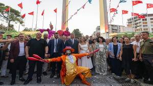 94. İEF muhteşem kortejle başladı 