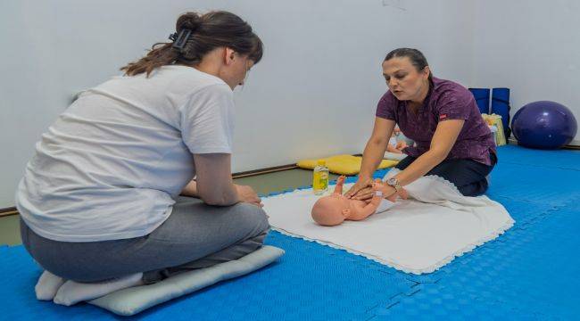 Eşrefpaşa Hastanesi’nde Gebelik Okulu açıldı
