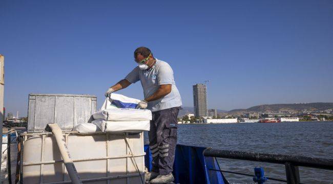 İzmir Körfezi için modifiye kil uygulaması devrede