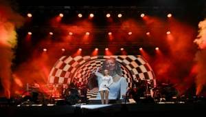 Çim Konserleri sahnesi Derya Uluğ’u ağırladı