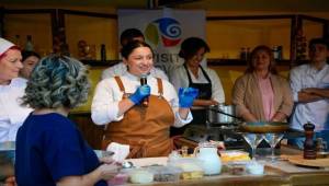 İzmir & Midilli Gastronomi ve Kültür Festivali Midilli'de Gerçekleşti
