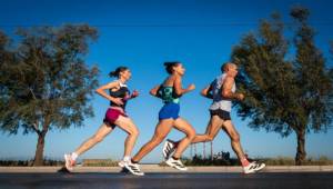 İzmir'de Uluslararası 9 Eylül İzmir Yarı Maratonu renkli görüntülere sahne oldu