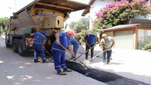 İzmir’in yolları yenileniyor