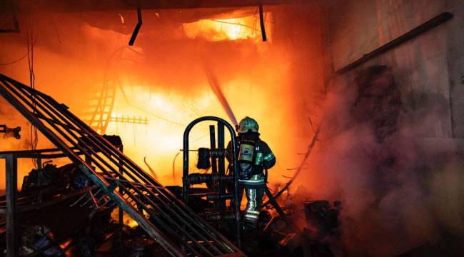 İzmir İtfaiyesi 8 ayda 11 bin 564 yangına müdahale etti
