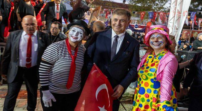 Bayramları kutlamak en çok bu şehre yakışır