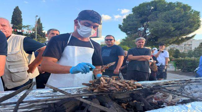 Cağ kebabı ateşi İzmir'i sardı