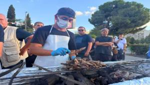 Cağ kebabı ateşi İzmir'i sardı