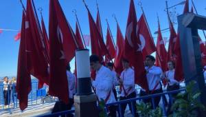 Cumhuriyet’in 102. Yılı İzmir’de Coşku ve Gururla Kutlandı