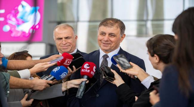 “İzmir’in sorunlarını çözen belediye başkanı olarak hatırlanmayı diliyorum”