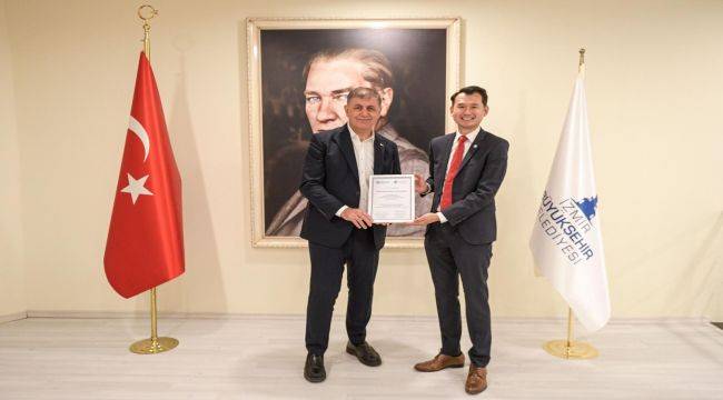 İzmir’in Yaşlı Dostu Şehir unvanı tescillendi