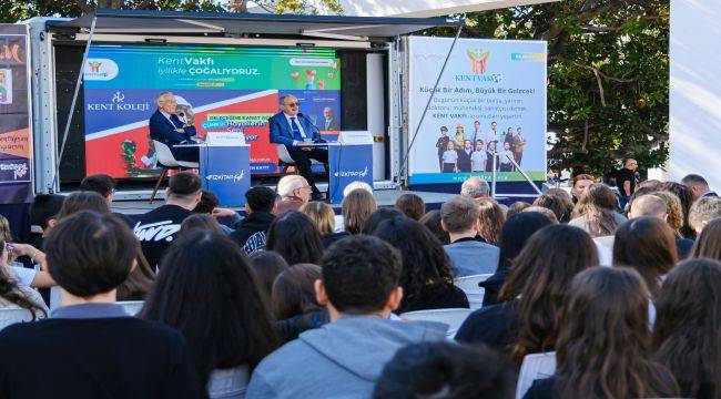 Prof. Dr. Suat Çağlayan ve Prof. Dr. Yılmaz Büyükerşen’den öğrencilere altın değerinde tavsiyeler