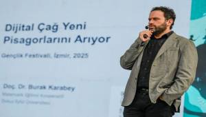 Üniversiteli gençler İzmir’e festivalle “merhaba” dedi