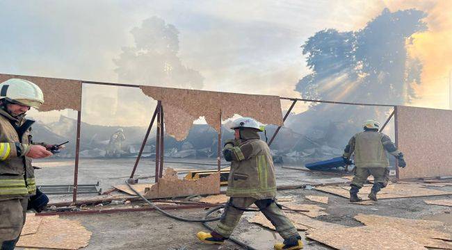 Bayraklı’daki Yangın Kontrol Altında